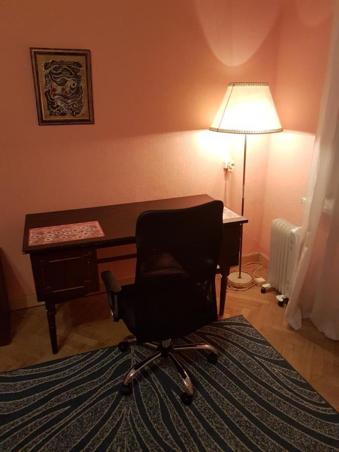 Ebu 28 Apartment Riga Bagian luar foto