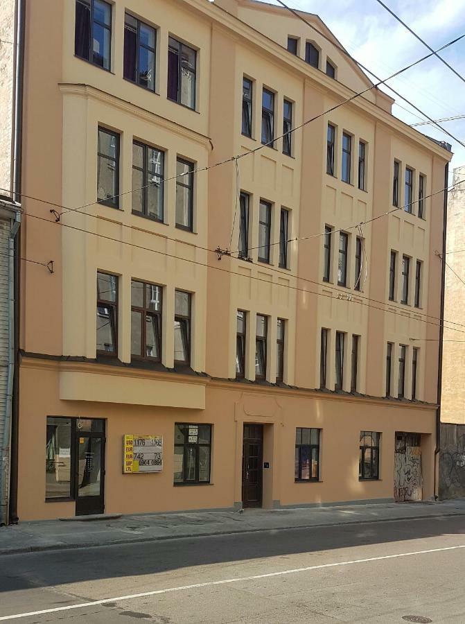 Ebu 28 Apartment Riga Bagian luar foto